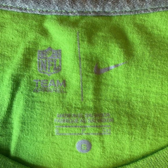 Nike Seattle Seahawks tshirt - Picture 4 of 4